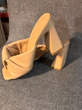Beige Twist-Knot High Block Heel Mules